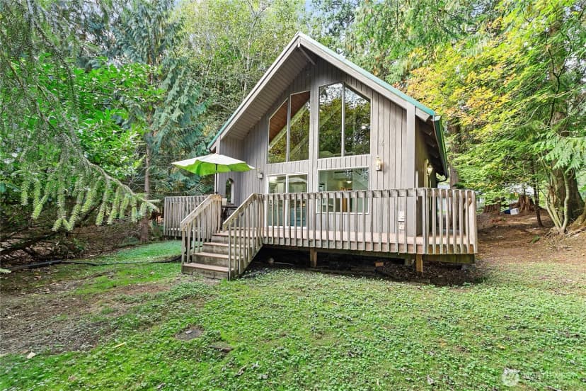 Property photo for 2 Creekside Lane, Bellingham photo 25