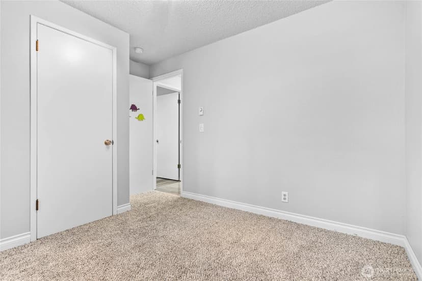 Property photo for 2 Creekside Lane, Bellingham photo 16