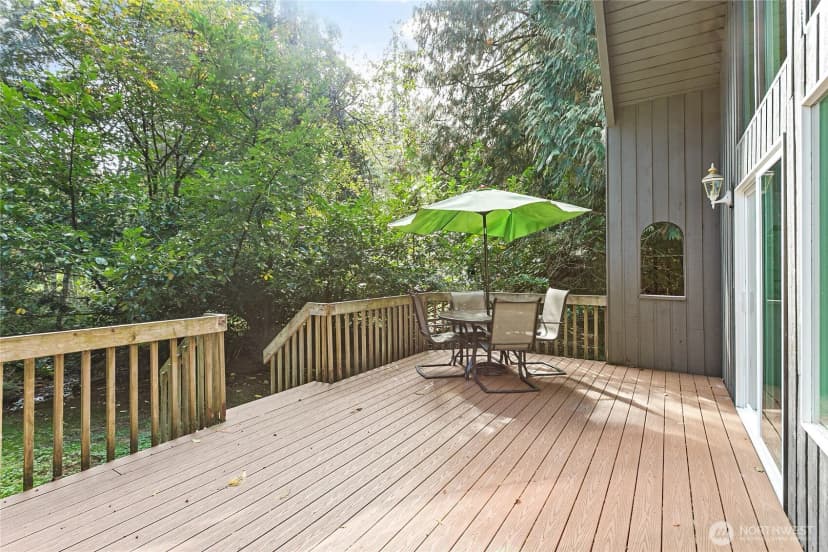 Property photo for 2 Creekside Lane, Bellingham photo 22