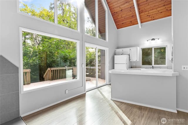 Property photo for 2 Creekside Lane, Bellingham photo 2