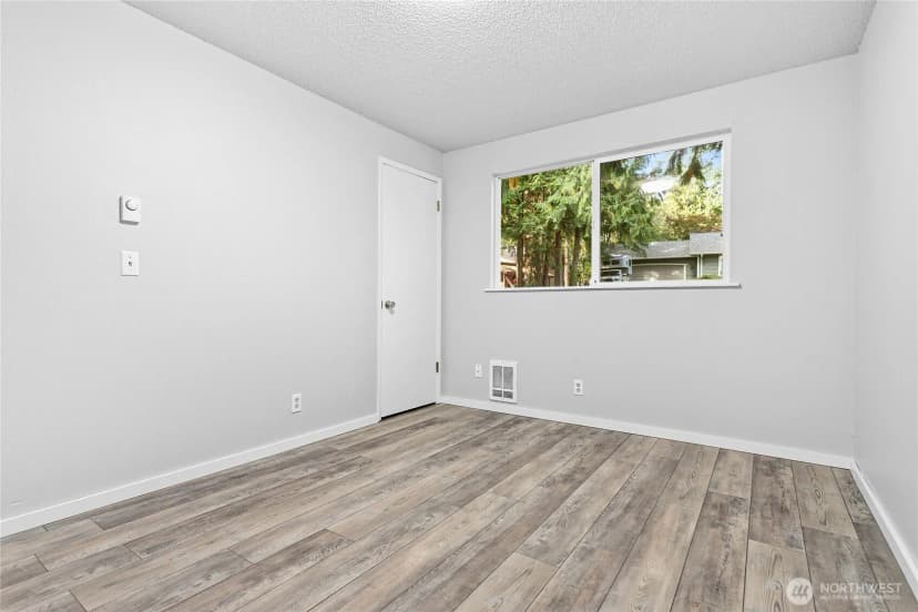 Property photo for 2 Creekside Lane, Bellingham photo 14