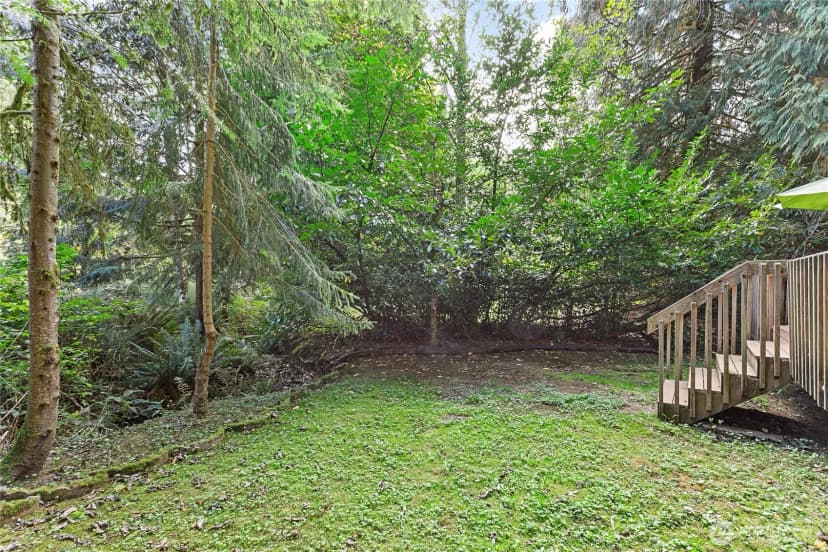 Property photo for 2 Creekside Lane, Bellingham photo 23