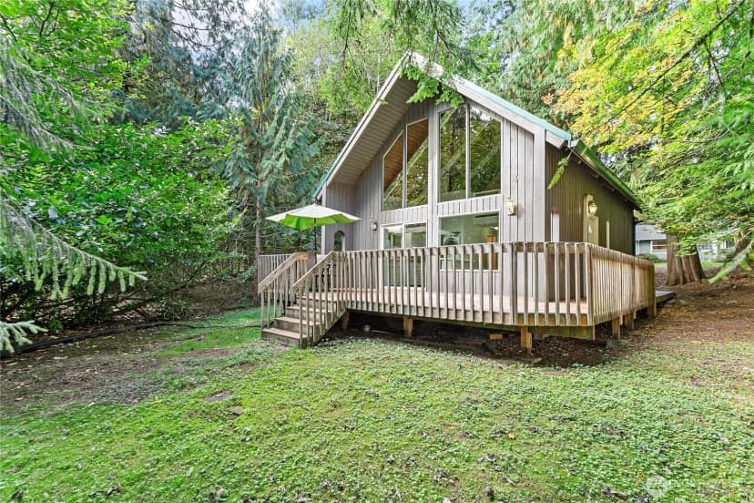 Property photo for 2 Creekside Lane, Bellingham photo 24