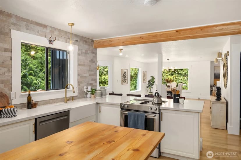 Property photo for 14235 248th Place Se, Issaquah photo 10