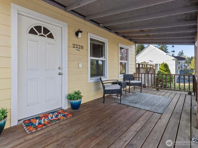 Property photo for 2220 Jackson Avenue, Everett photo 2