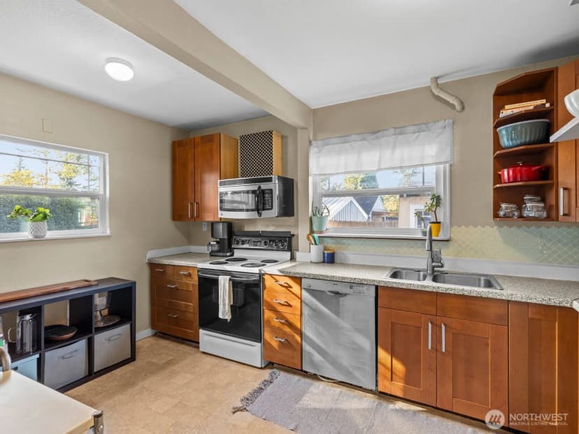 Property photo for 2220 Jackson Avenue, Everett photo 10