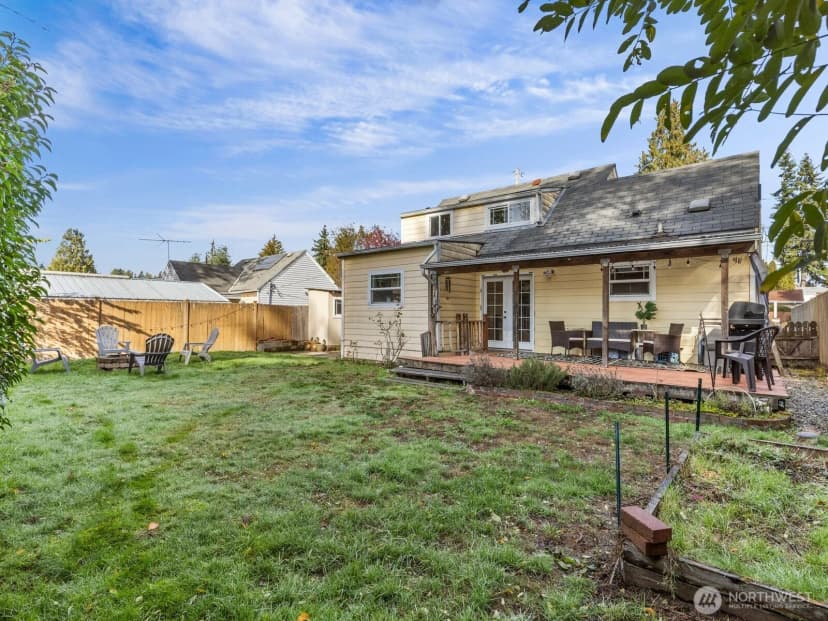 Property photo for 2220 Jackson Avenue, Everett photo 24