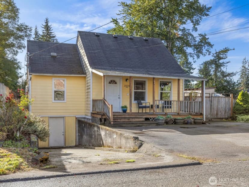 Property photo for 2220 Jackson Avenue, Everett