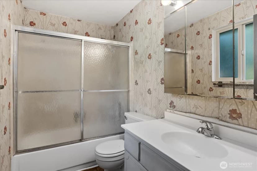 Property photo for 3320 Ne 178th Street, Lake Forest Park photo 16