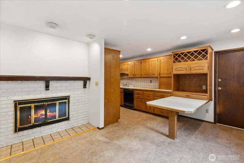 Property photo for 3320 Ne 178th Street, Lake Forest Park photo 9