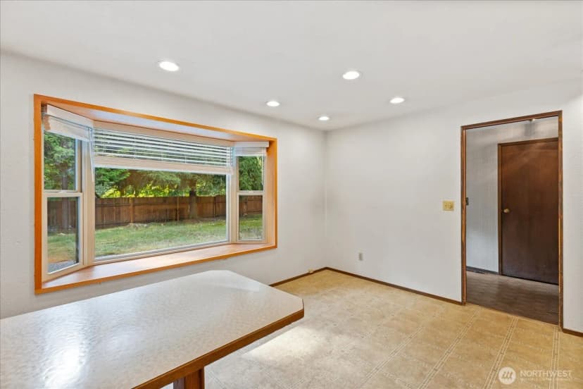 Property photo for 3320 Ne 178th Street, Lake Forest Park photo 12