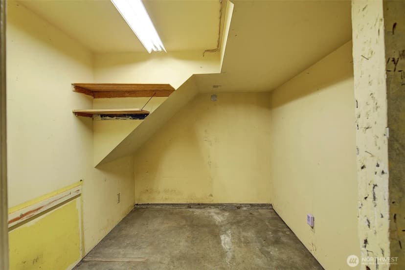 Property photo for 2303 Ne 95th Street, Seattle photo 21