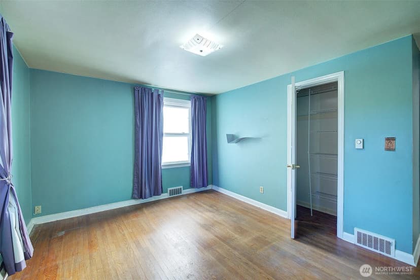 Property photo for 2303 Ne 95th Street, Seattle photo 16