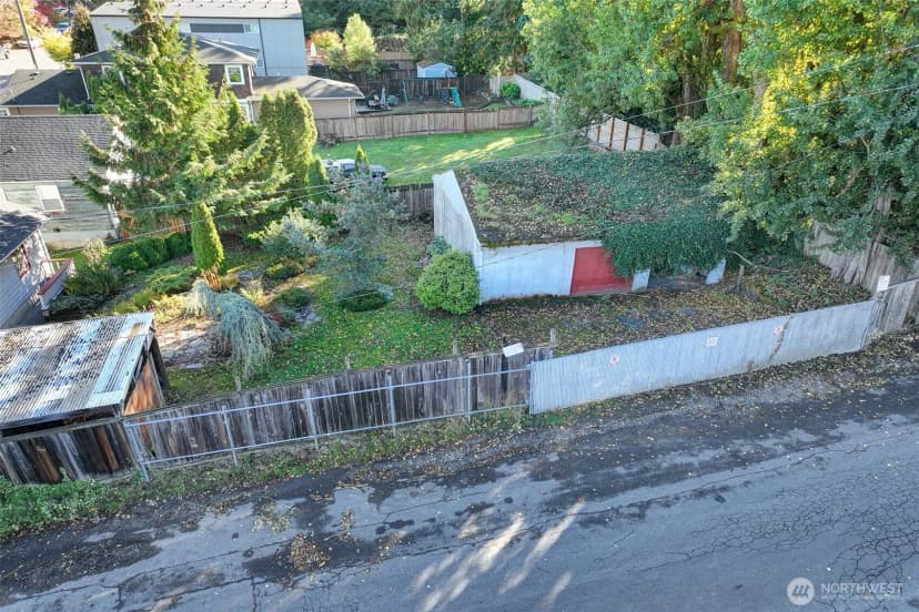 Property photo for 2303 Ne 95th Street, Seattle photo 35