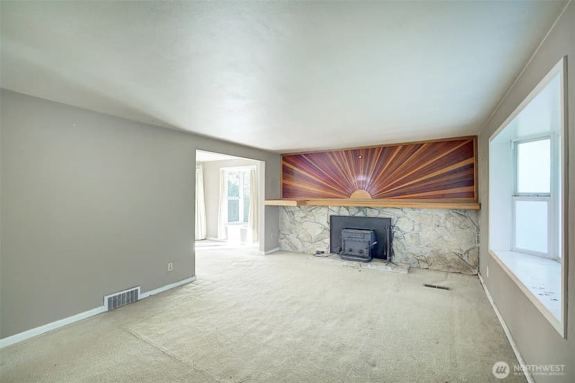 Property photo for 2303 Ne 95th Street, Seattle photo 8