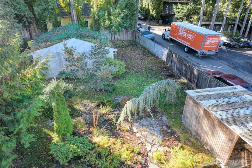 Property photo for 2303 Ne 95th Street, Seattle photo 32