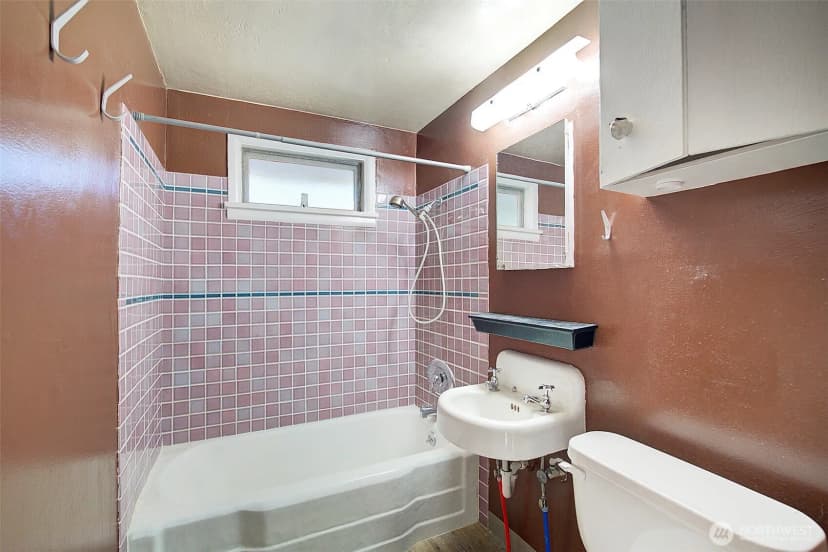 Property photo for 2303 Ne 95th Street, Seattle photo 17