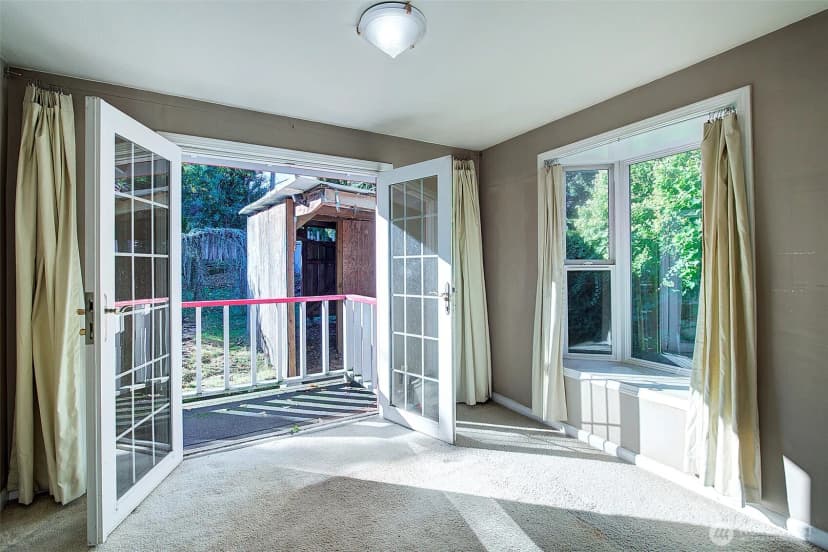 Property photo for 2303 Ne 95th Street, Seattle photo 10