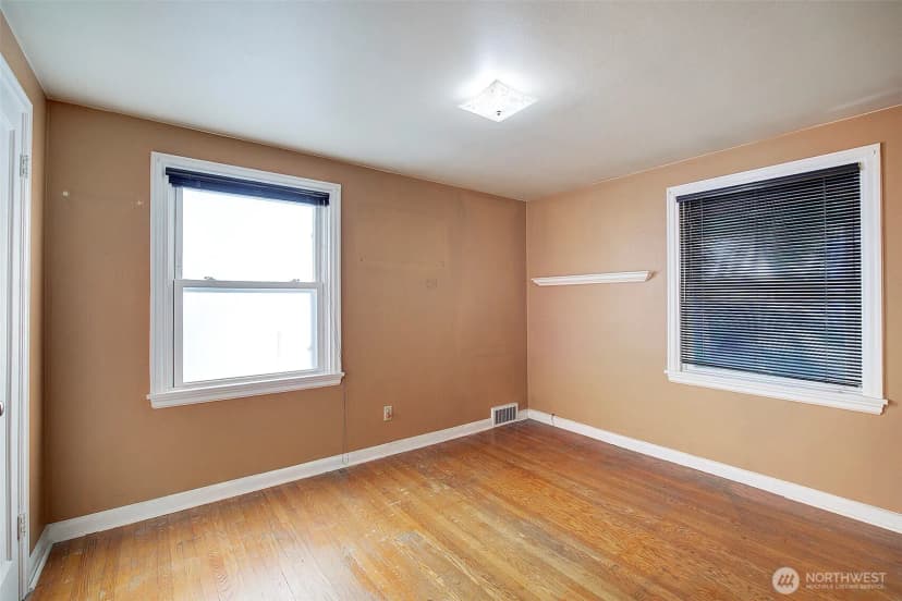 Property photo for 2303 Ne 95th Street, Seattle photo 18