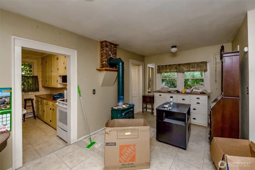 Property photo for 130 W Pine Street, Shelton photo 18
