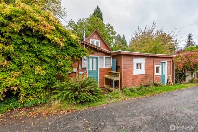 Property photo for 130 W Pine Street, Shelton photo 4