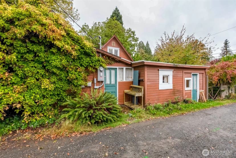 Property photo for 130 W Pine Street, Shelton photo 4