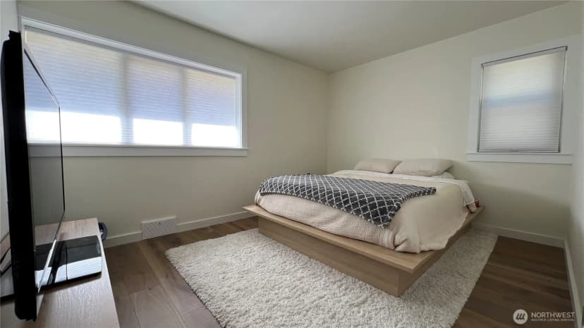 Property photo for 2918 74th Avenue, Mercer Island photo 9