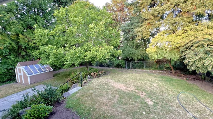 Property photo for 2918 74th Avenue, Mercer Island photo 3