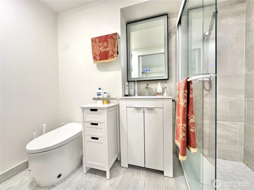 Property photo for 2918 74th Avenue, Mercer Island photo 18