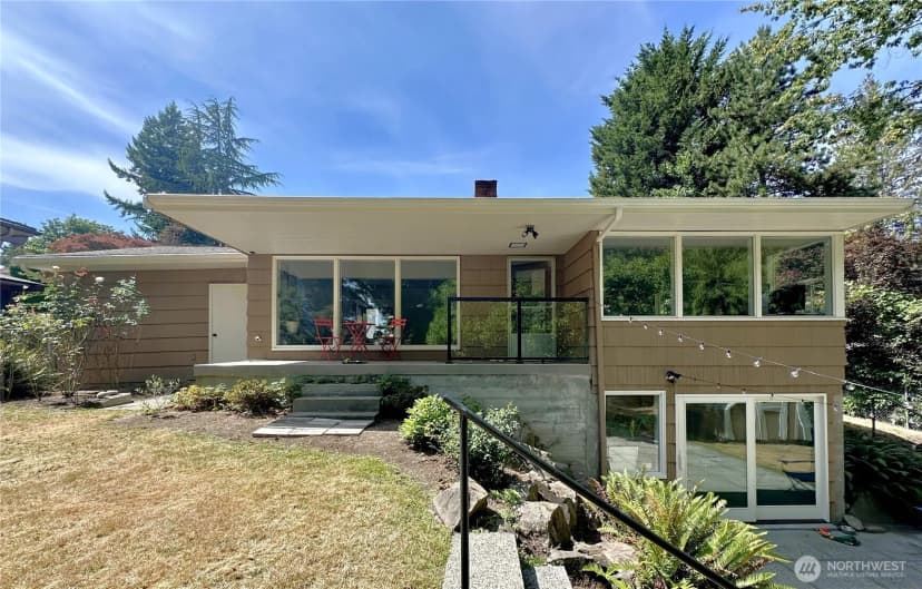 Property photo for 2918 74th Avenue, Mercer Island photo 2
