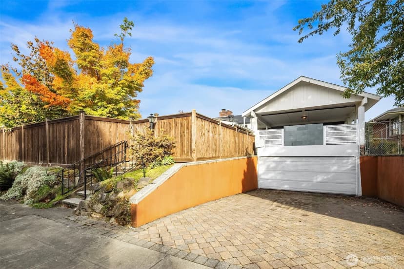 Property photo for 3117 Mount Rainier Drive S, Seattle photo 26