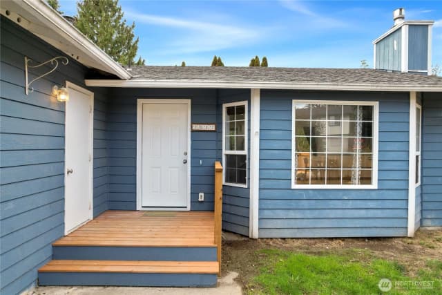 Property photo for 7017 E Firefly Court, Port Orchard photo 3