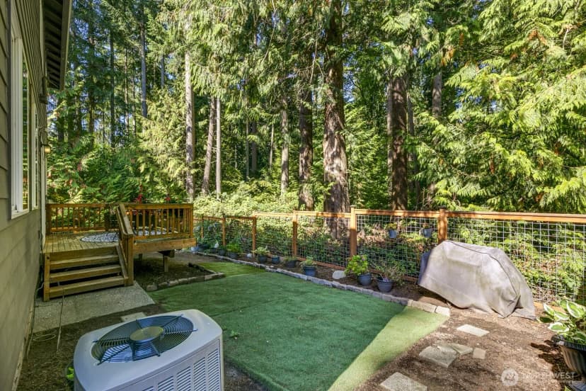 Property photo for 5211 East Drive, Everett photo 6