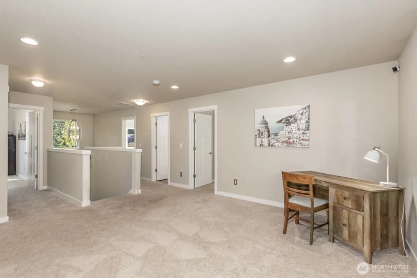 Property photo for 5211 East Drive, Everett photo 21