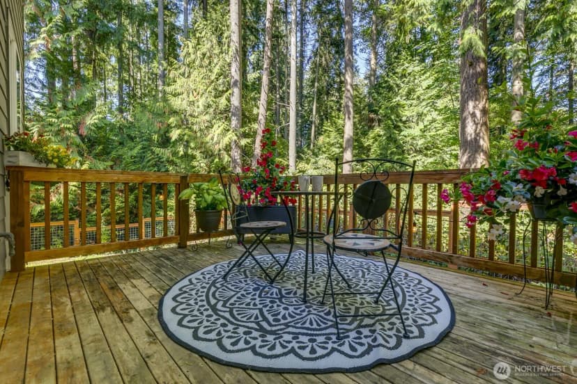Property photo for 5211 East Drive, Everett photo 9