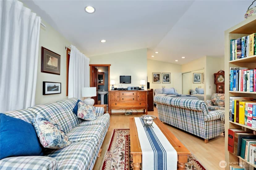 Property photo for 21582 President Point Road Ne, Kingston photo 23