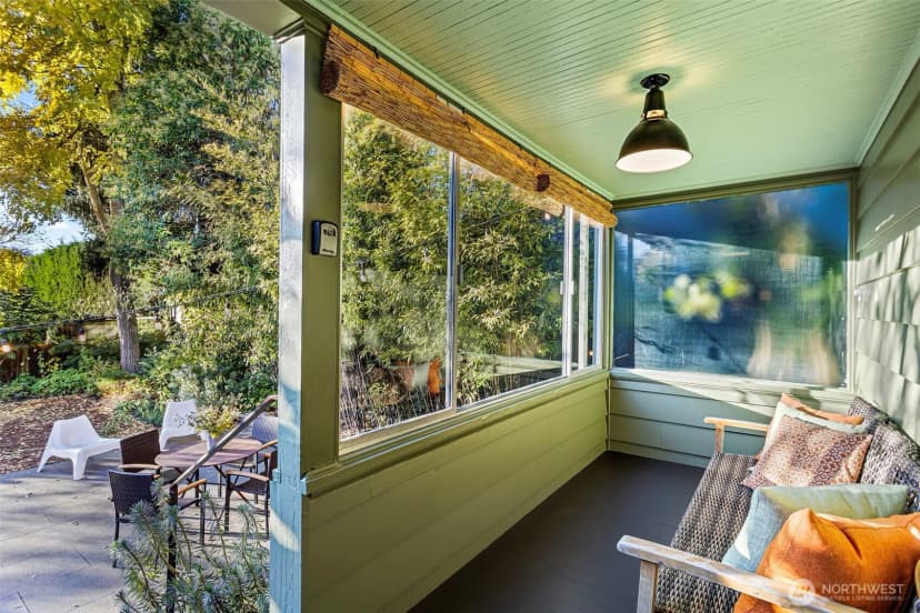 Property photo for 917 Broadway E, Seattle photo 13