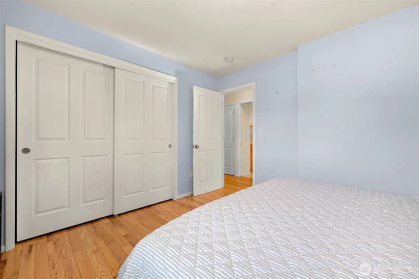 Property photo for 1020 E Rio Vista Avenue, Burlington photo 20
