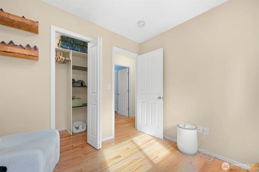 Property photo for 1020 E Rio Vista Avenue, Burlington photo 24