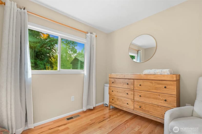 Property photo for 1020 E Rio Vista Avenue, Burlington photo 23
