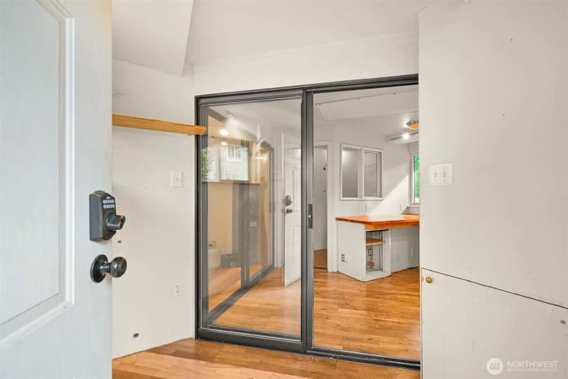 Property photo for 1020 E Rio Vista Avenue, Burlington photo 31