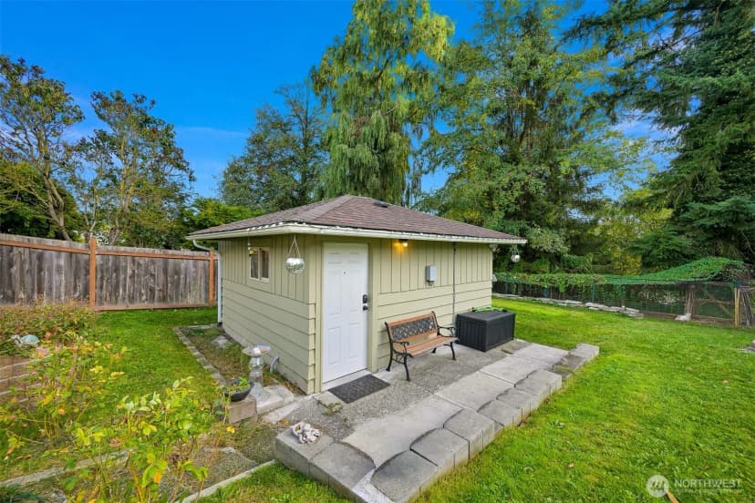 Property photo for 1020 E Rio Vista Avenue, Burlington photo 30