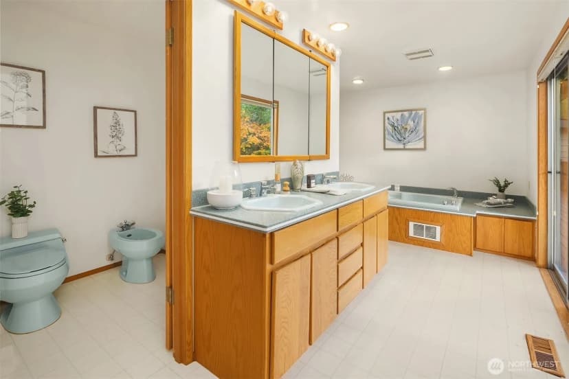 Property photo for 7469 174th Street Sw, Edmonds photo 18
