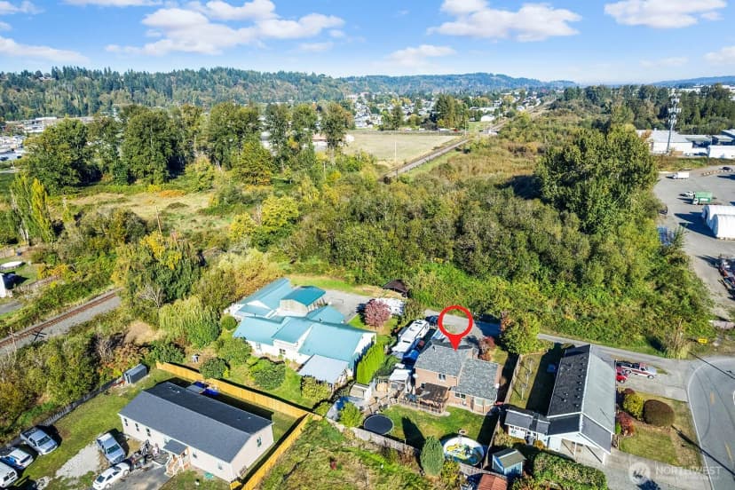 Property photo for 206 1st Avenue E, Pacific photo 36