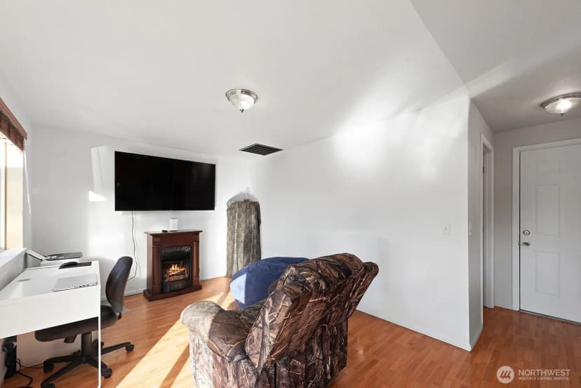 Property photo for 206 1st Avenue E, Pacific photo 15