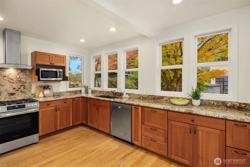 Property photo for 5722 Keystone Place N, Seattle photo 15