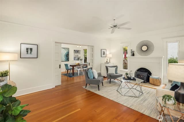 Property photo for 5722 Keystone Place N, Seattle photo 3