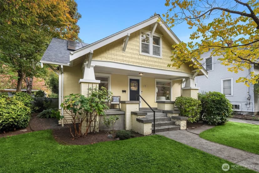 Property photo for 5722 Keystone Place N, Seattle photo 2