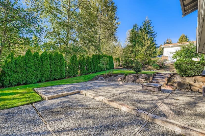 Property photo for 17217 Ne 14th Street, Bellevue photo 35