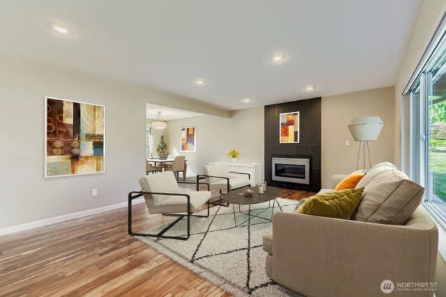 Property photo for 17217 Ne 14th Street, Bellevue photo 5